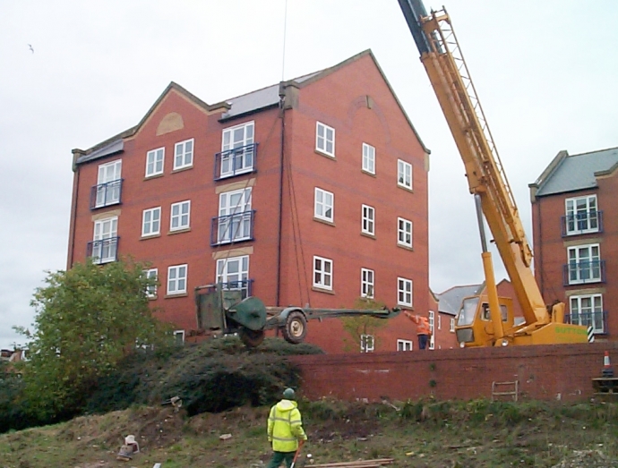 Crane Lifting Shell & Auger Rig